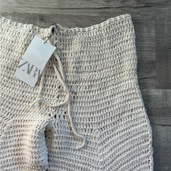Zara Crochetted Bottoms. - Picture 4 of 8
